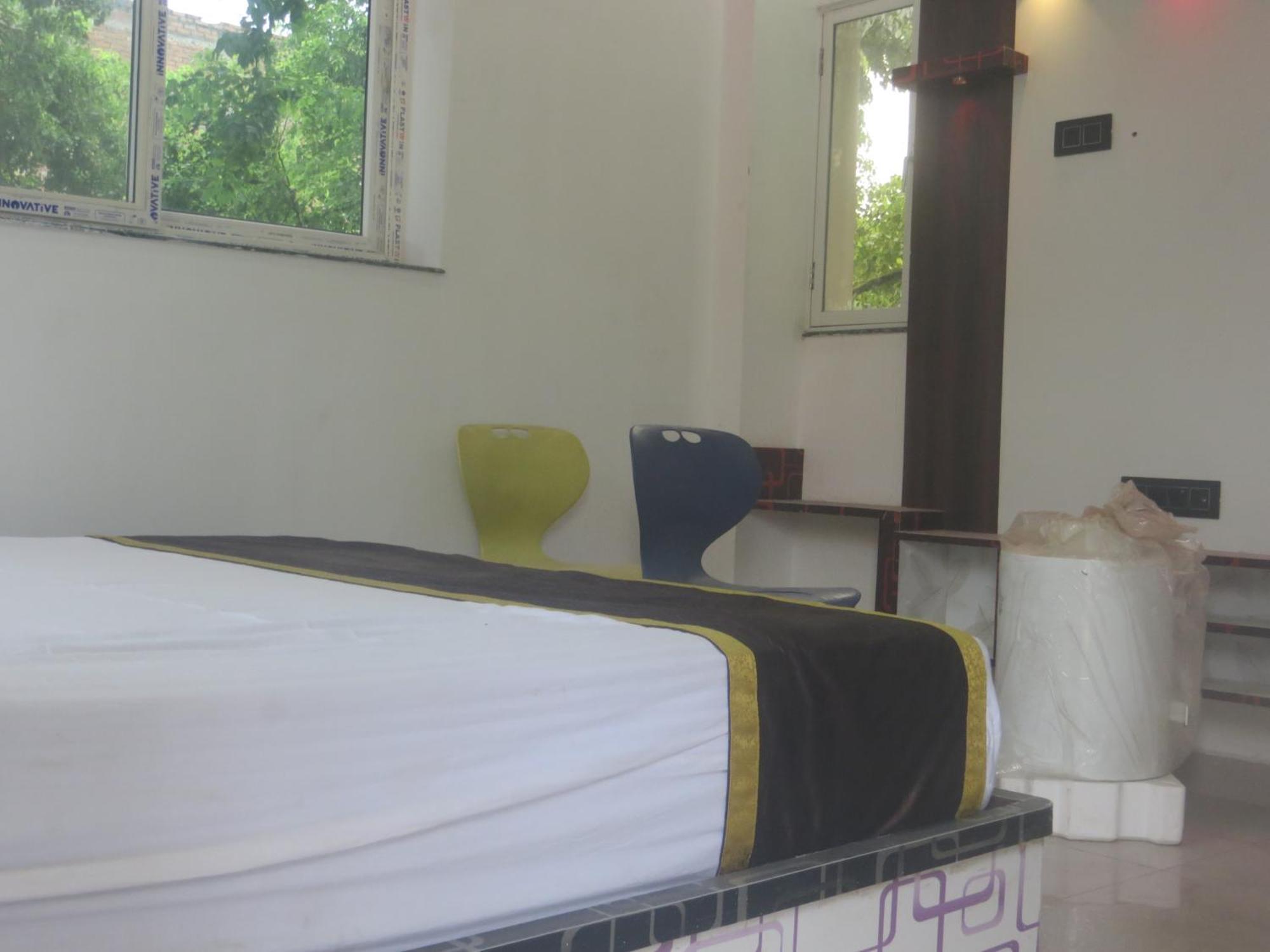 Rajmahal Resort Banquet Hall And Hotel ปัฏนา ภายนอก รูปภาพ